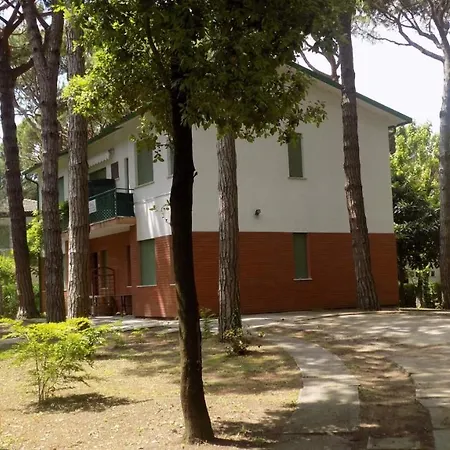 Apartment In 25170 Eraclea Mare